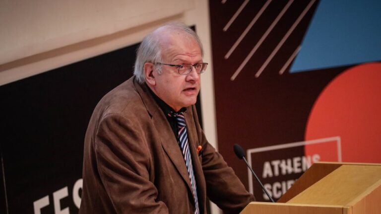 Εύβοια: Για ισχυρούς μετασεισμούς προειδοποιεί ο Τσελέντης