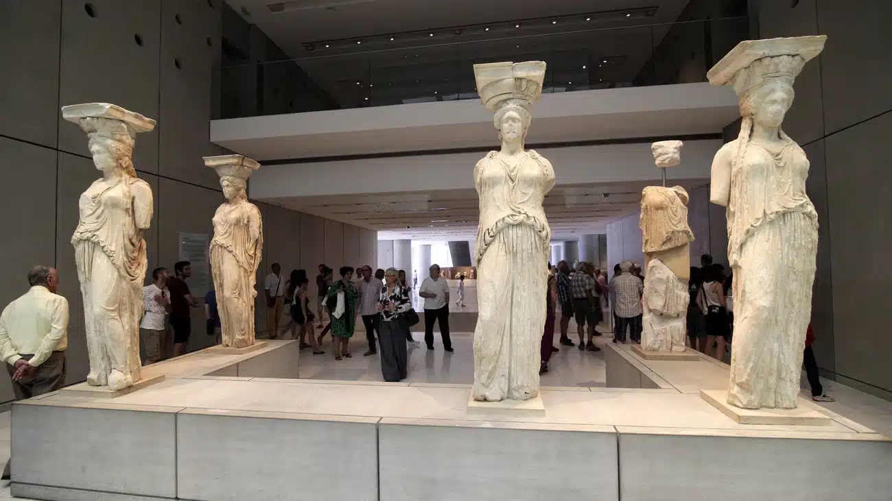 Guardian: Ανοίγει ο δρόμος για την επιστροφή των Γλυπτών του Παρθενώνα - Η "γκάφα" του Σούνακ έδωσε ελπίδες στους Έλληνες