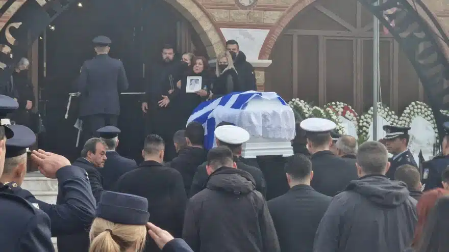 32xronos astinomikos 3