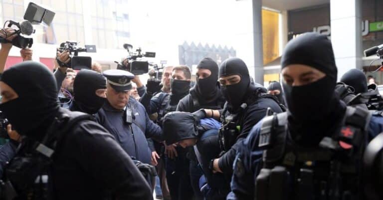 Ρέντης: «Έχω ζητήσει 100 χιλιάδες φορές συγγνώμη από την οικογένεια του αστυνομικού» λέει ο πατέρας του 18χρονου