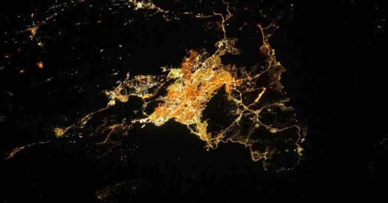 NASA: Η νυχτερινή Αθήνα από το διάστημα, κóβει την ανάσα