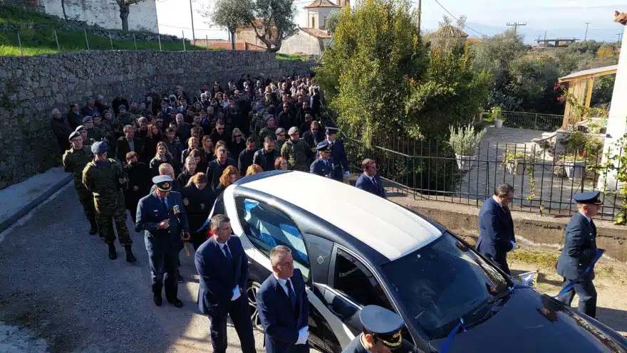 Δάκρuσε και η Παναγiα: Θρήνος στην κηδεία του αδıκοχαμένου επισμηναγού Επαμεινώνδα Κωστέα 1 epismynagos 3 2