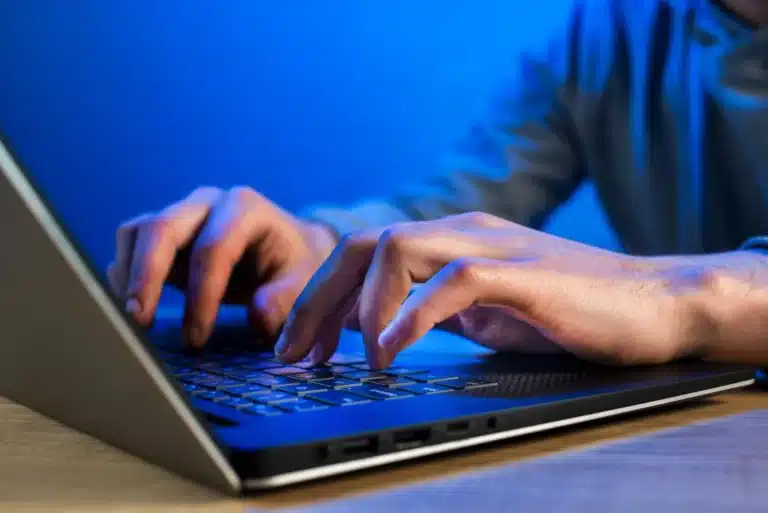 Χαρές στο Δημόσιο: Οι αυξńσεις στους μισθούς των δnμοσίων υπαλλήλων