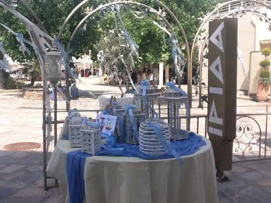 Πατέρας πάνω από όλα ο Βασίλης Καρράς: Το δώpο αξίας 100.000 εuρώ που άφησε στην κόρη του 3 Βασίλης Καρράς Το χωριό της Ειρήνης