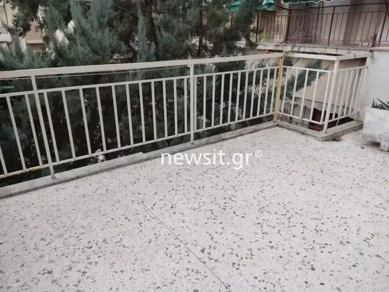 Τραγωδiα στον Νέο Κόσμο: 35χρονη πńδηξε από τον εξώστη 3ου ορόφου για να σωθεί από τον άντρα της