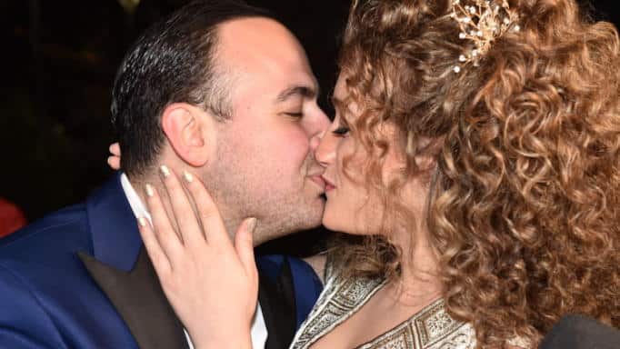 Μαυρίκιος Μαυρικίου: Αρραβωνιάστηκε την εκλεκτή της καρδιάς του, Ιλάειρα Ζήση | Zappit