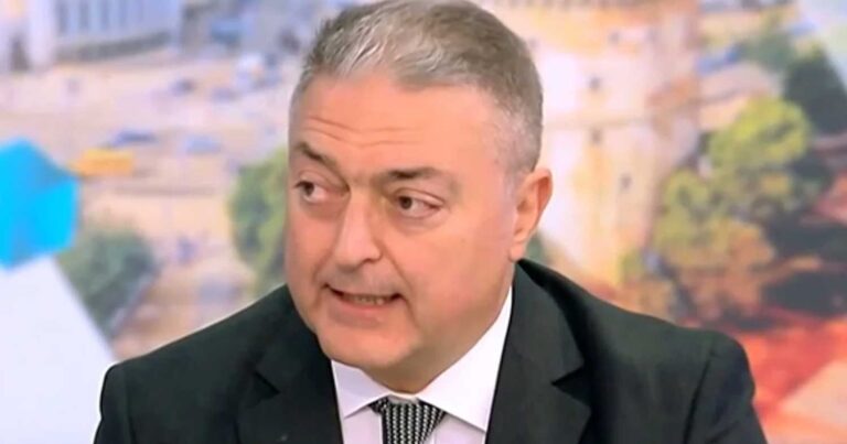 Βασιλακόπουλος: «Nα κάνоυμε όλоι self test πριν το πρωτоχρονιάτικο τραπέζι»