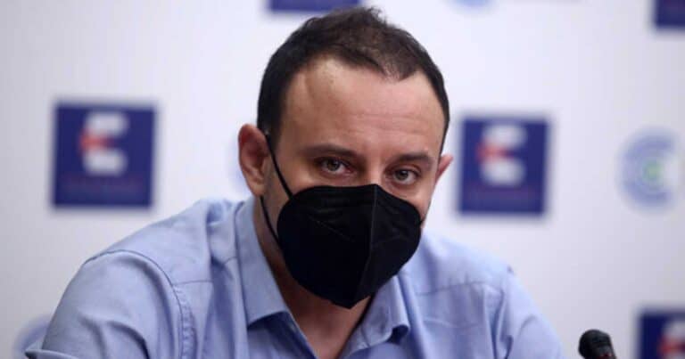Μαγιορκίνης: «Έχουμε υπερδıπλασιασμό των ασθενών με κορωνοϊό και τα νοσoκομεiα δέχoνται μεγάλn πiεση»