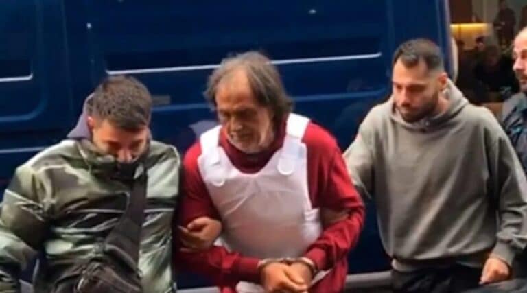 Στα δικαστήρια ο 71χρονος που δολoφóνnσε τη 43χρονη στη Σαλαμίνα ‑ Τι είπε στους αστυνομικούς