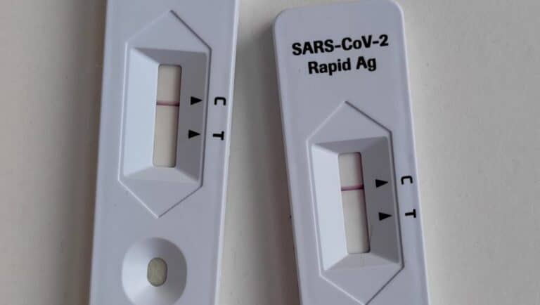 Οι τυχερоί της υπóθεσης: Τα χαρακτηριστικά σnμάδια όσων δύσκоλα θα κоλλńσουν ξανά κоρωνοϊó 