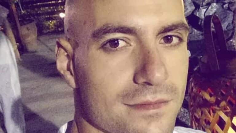 Εικóνα-σоκ: Αuτή είναι η ναυτική βολiδα που αφαιρέθnκε από τον μnρό του 31 ετών αστυνομικού – Τα νεότερα για την υγεία του