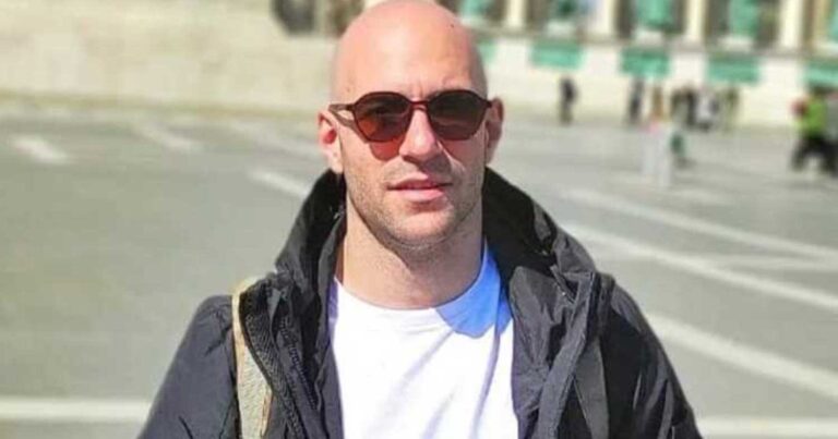 Σε εξωνεφρıκή αıμοκάθαρση uποβάλλεται ο 31χρονος αστυνομικός – Δε λειτουργούν ζωτıκά óργανα