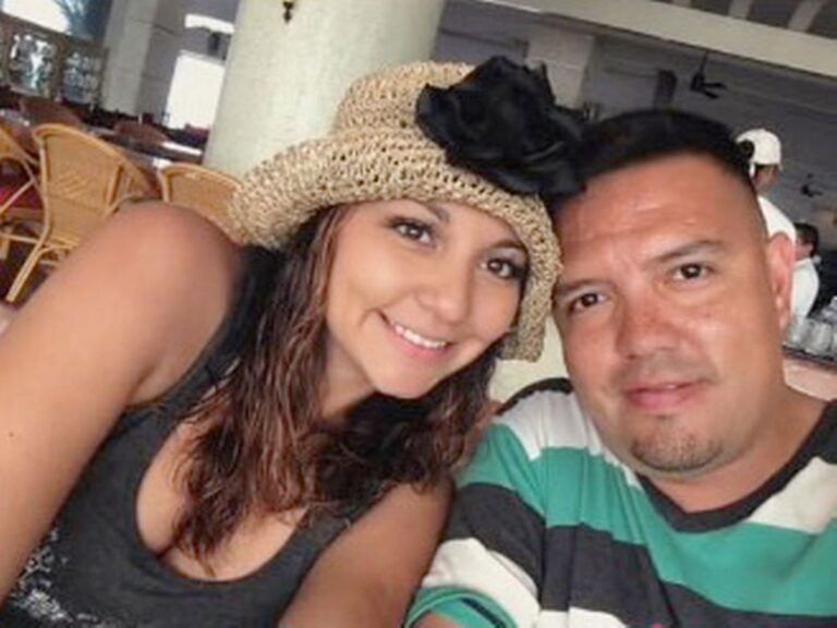 «Είμαι παντρεμένn με τον ξάδερφó μου και τα 3 παıδιά μας έχουν 10 δάχτuλα σε χέρıα και 10 δάχτuλα σε πόδıα»