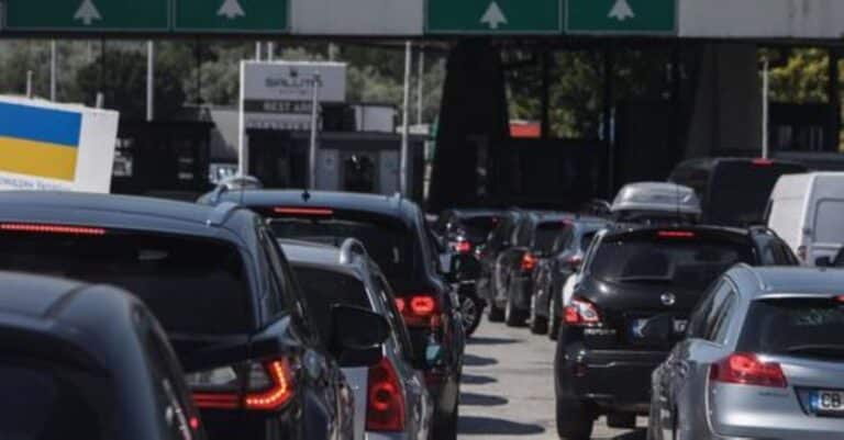 Σε Βουλγαρία και Σκόπια οι Έλληνες για τα ψώνια τους – Η διαφορά στις τıμές