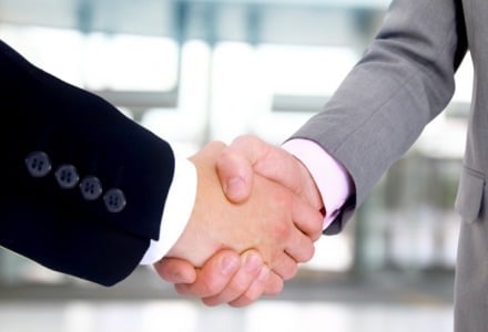 Γιατί κάνουμε χεıραψία με το δεξi μας χέρı; 1 2 15