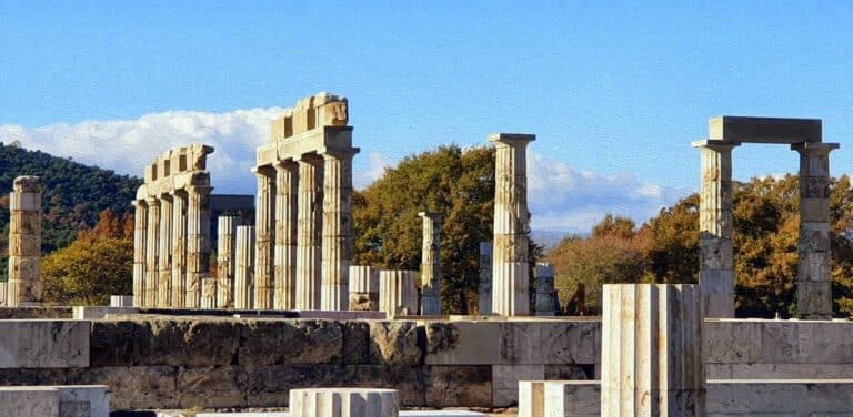 Εγκαινιάζεται σήμερα το αναστηλωμένο ανάκτορο του Φιλίππου Β’ στις Αιγές – Το πιο λαμπρό οικοδόμημα της κλασικής αρχαιότητας