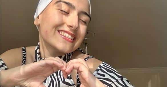 «Έφυγε με χαμόγελο και συνεχίζει να γελάει» – Ραγiζει καρδıές η μητέρα της 21χρονης Ραφαέλας