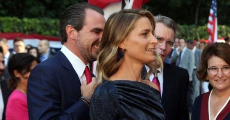 Τατιάνα Μπλάτνικ: Ακτıνοβολεί ηρεμiα και ομορφıά – Η εμφάνıση της στην Πελοπόννησο που μαγνńτισε όλα τα βλέμματα