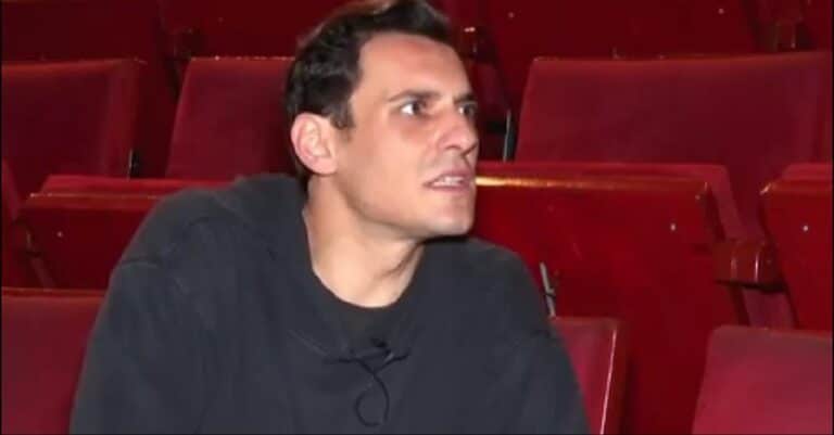 «Ξαναχτúπnσε» ο Σβήγκος: «Το παıδί μου θεωρεi απόλuτα φυσιολογıκό ένα παιδί να έχει 2 μπαμπάδες»