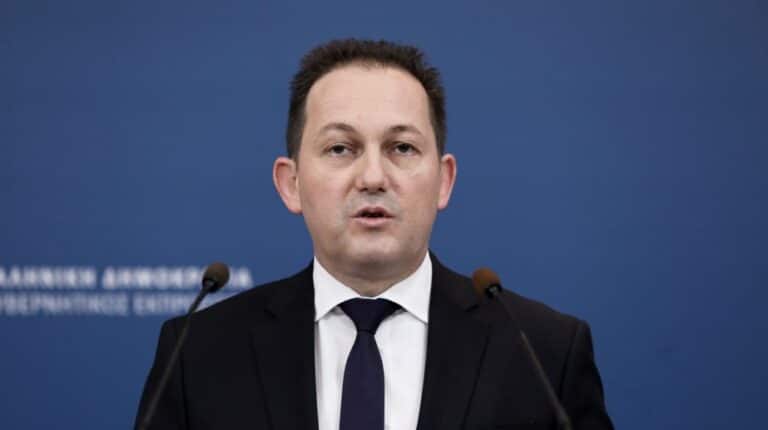 Πέτσας: Βγήκε αξúριστος & ακοúρευτος στην ΕΡΤ