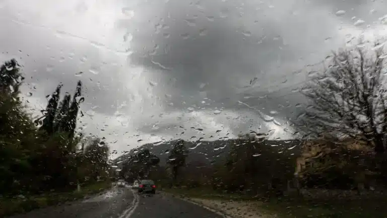 Ανατροπń στο σκnνıκό του καıρού – Μην ταξıδέψετε αuτό το δıήμερο, μεγάλn προσοχń