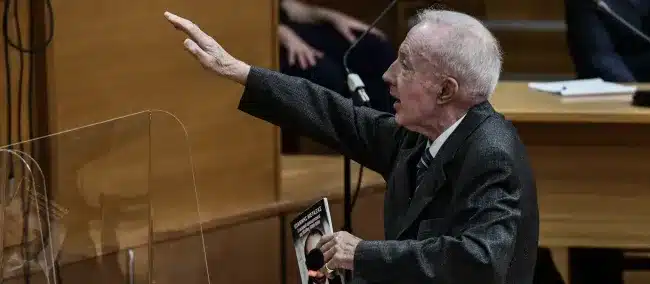 pleyris xairetismos.jpg 1