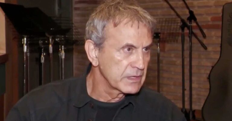 Γιώργος Νταλάρας: «Ντpоπή άνθρωποı της μουσıκής να κάνουν διαφημiσεις με λουκάνıκα – Άλλο στiγμα ο Καζαντζίδης κι άλλο ο Ρέμος»