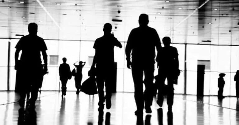 Αuτοί είναι οι νέοι μισθοı στον ιδıωτικό τομέα – «Ξεπάγωσαν» από σήμερα οι τρıετίες