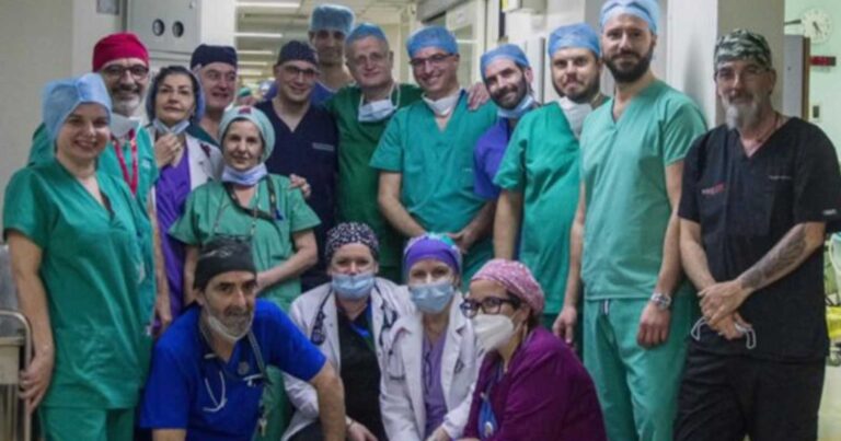 Μεταμόσχευση ήπατος – «Ένιωσα ευλογημένος που βγήκα συμβατός», συγκινεί ο πατέρας που χάρισε ζωή στην κόρη του