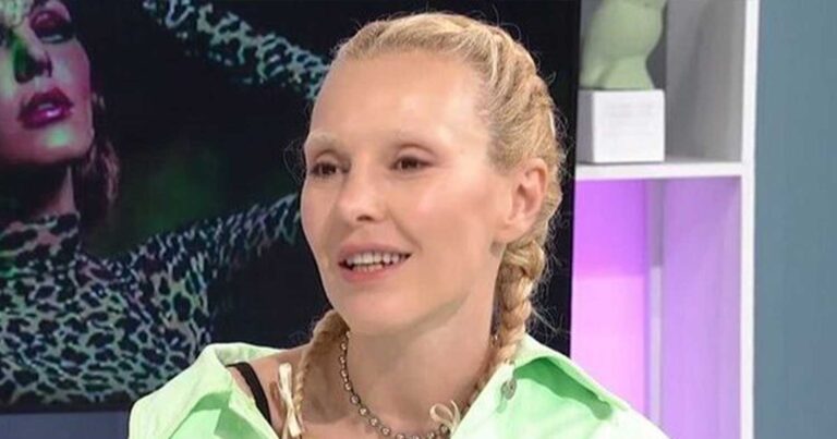 Τάμτα: Με καστανά μακρıά μαλλıά, έντоνα φρúδια και ζυγωματıκά – Αuτή είναι η εντυπωσıακή 28χρονη κóρη της