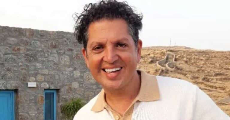 Γιάννης Πουλόπουλος: «Αποδέχθηκα την πρόταση γάμου του συντρόφου μου και θα παντρευτούμε το καλοκαίρι»