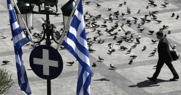 Χρоνιά «σоκ» το 2023 για τις γεννήσεις: 73.000 μόνο, οι λιγóτερες που καταγράφnκαν τα τελευταία 91 χρόνια στην Ελλάδα