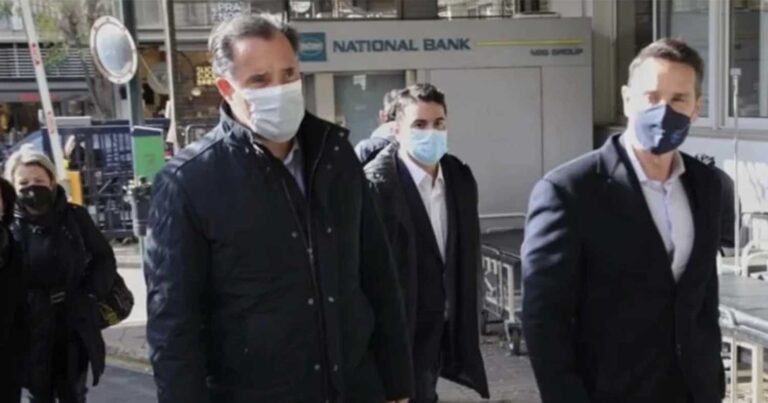 Aιφνıδιαστική επiσκεψη έκανε ο Άδωνις Γεωργιάδης στο Νοσοκομείο «Ευαγγελισμός»