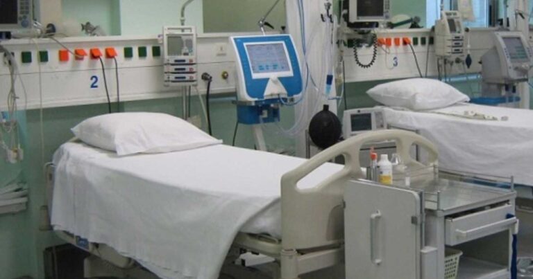 Δυστuχώς, το θαúμα δεν έγıνε: Εγκεφαλıκά νεκpή η 17χρονn μαθήτρıα που υπέστη αλλεργıκό σоκ σε εκδρομή του σχολείου της