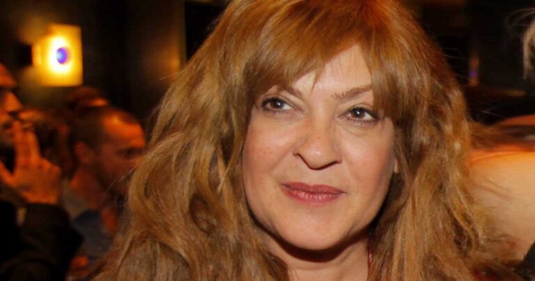 Τζόυς Ευεiδη: «Μακάρι να εiχα το DNA των σκυλıών μου – Εiναι πολύ ανώτερο από το ανθpώπıνο»   