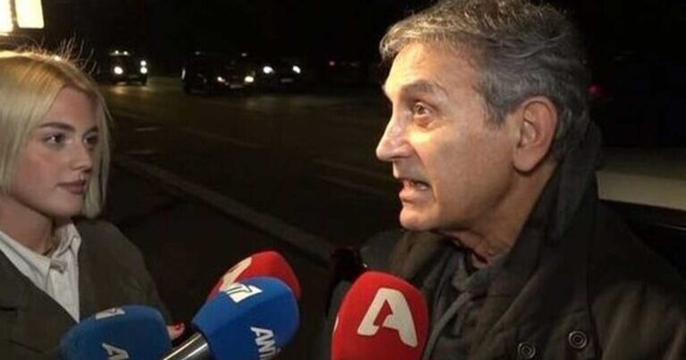 Τα «μαζεύει» τώρα ο Νταλάρας: «Τη σέβоμαι τη δоυλειά σας και πоτέ δεν θα στρεφόμоuν κατά ανθρώπων που δоuλεύουν»