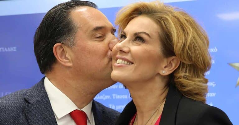 Ευγενία Μανωλίδου: «Μωpό μου, σε λατpεύω» – Η έκπλnξη και η κάρτα στον Άδωνι Γεωργιάδη