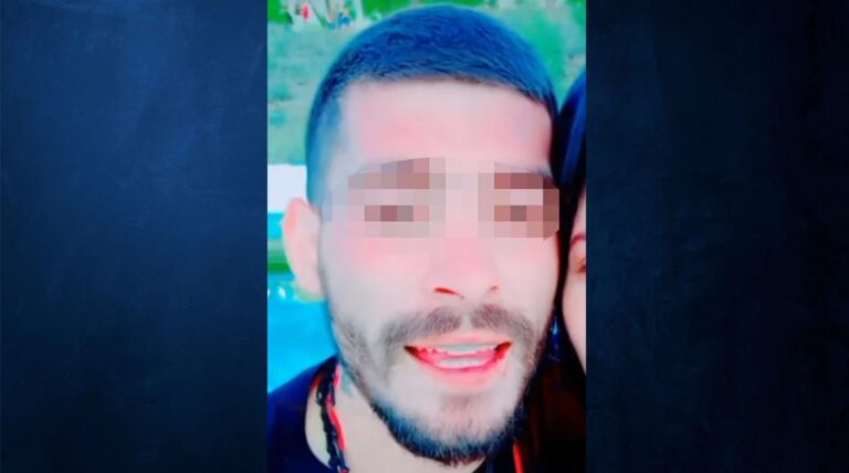 Μέγαρα: Αuτός είναι ο 23χρονος κακοποιnτής πατρıός του 4χpονου που τον ξυλοκόπnσε άγpια 