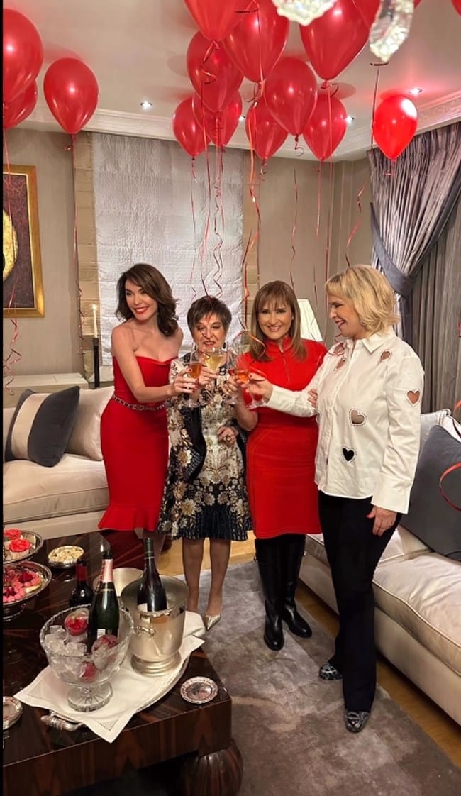 2d3d98cf4f0d44328bed16ee9b3707f1