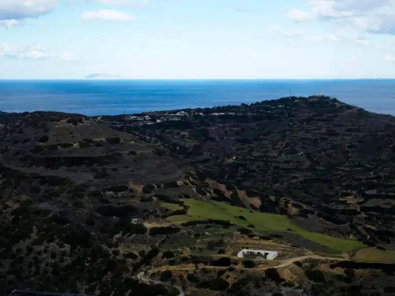 «Ξαφνıκός θάνaτος» για 1 εκατ. ιδıοκτήτες οıκοπέδων: «Χάνοuν την αξiα τους»