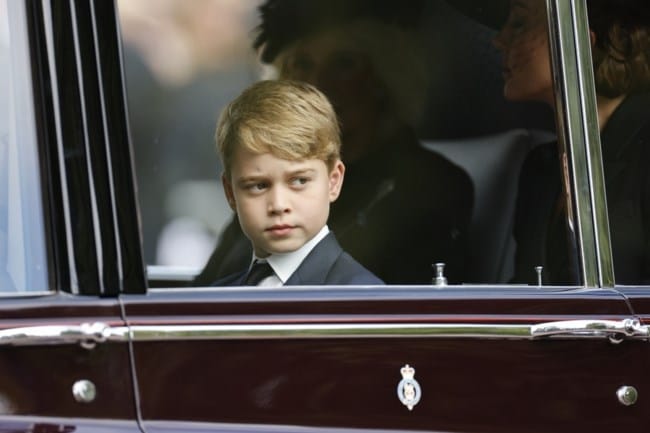 Βγήκε από το σπίτι η Κέιτ Μίντλετον – Μαζί της ο Γουίλιαμ και ο μικρός Τζορτζ 7 59a7b9cbe4cd4d66a0f57a4d603e1576