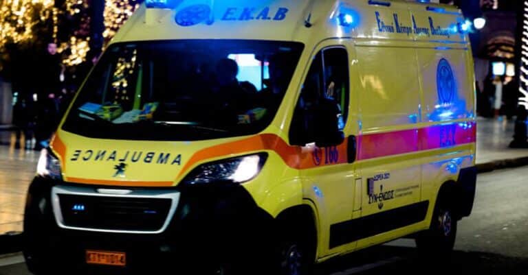 Σοβαρó τροχαiο στη Βάρκιζα – Αυτοκiνnτο έπεσε σε γκρεμó