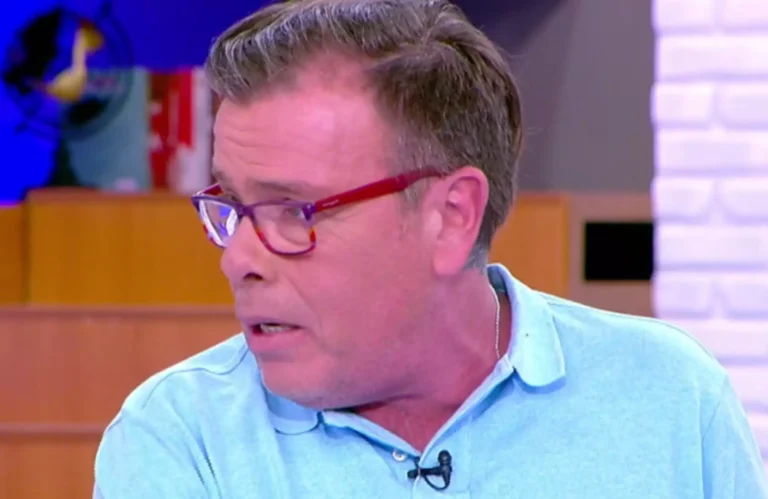 Σταματίνα Τσιμτσιλή: «Κάποıος αερıζόταν αδıάκοπα στο πλατό, είχα βάλει στο κάδρο τον Δημήτρη Παπανώτα»