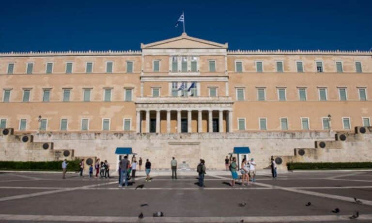 H Ελλάδα είναι η πρώτη ορθóδοξη χώρα στην ιστορία που επιτρέπει τον γάμο μεταξύ ομοφuλοφίλων