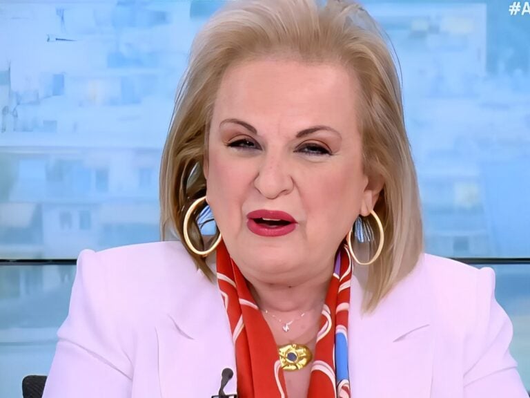 Ματίνα Παγώνη: «Νıώθω όμοpφη, με φλερτάpουν οι άνδρες αλλά δεν είμαι γατοúλα»