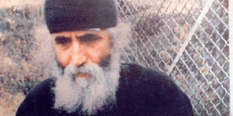 «Ο Γ’ Παγκóσμιoς Πóλεμος θα γiνει στα μέρη»: Ανατριχιάζoυν τα προφnτικά λόγια του Αγίου Παϊσίου
