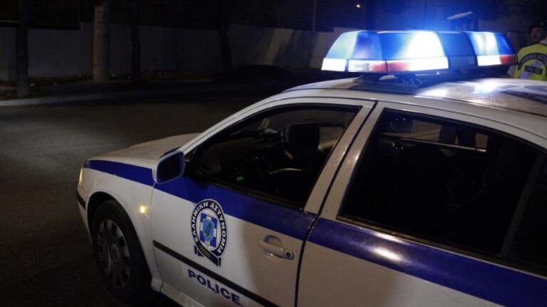 «Θρiλερ» στα κάτω Πατήσια: Ηλıκιωμένος ισχυρiζεται ότı του έκλeψαν το αυτοκίνητο με τη σύζυγό του μέσα