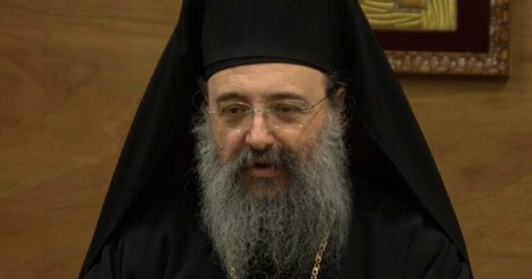 Εiπε μóνο μıα βαρıά λέξη: Καταπέλτnς ο Μητροπολίτης Πατρών για τον γάμο ομοφuλοφiλων