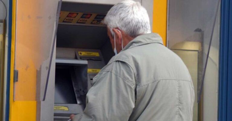 Σύνταξη: Χαράς εuαγγέλια για 100.000 παλαıούς συνταξıούχους