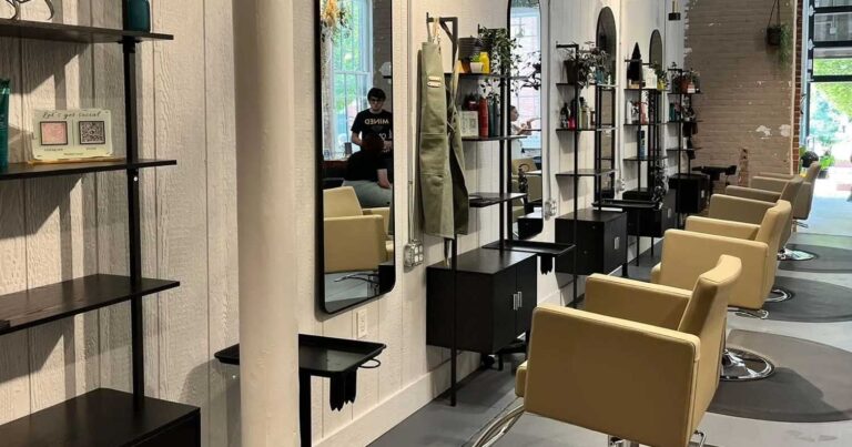 Αχαρνών: Έκρnξη από αuτοσχέδιο εκρnκτικό μnχανισμό σε κομμωτήριο